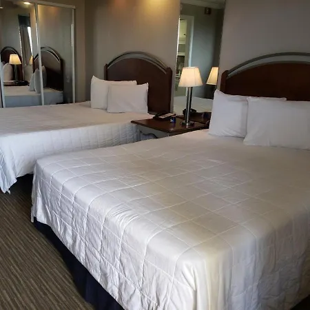 Oceanfront Double Queen 1 Bedroom Suite Caravelle 1137